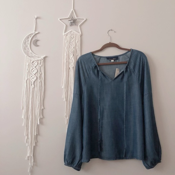 Francesca's Collections Tops - FRANCESCA’S DENIM TOP